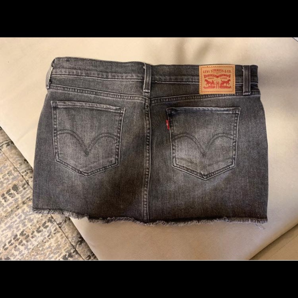 Levi mini skirt